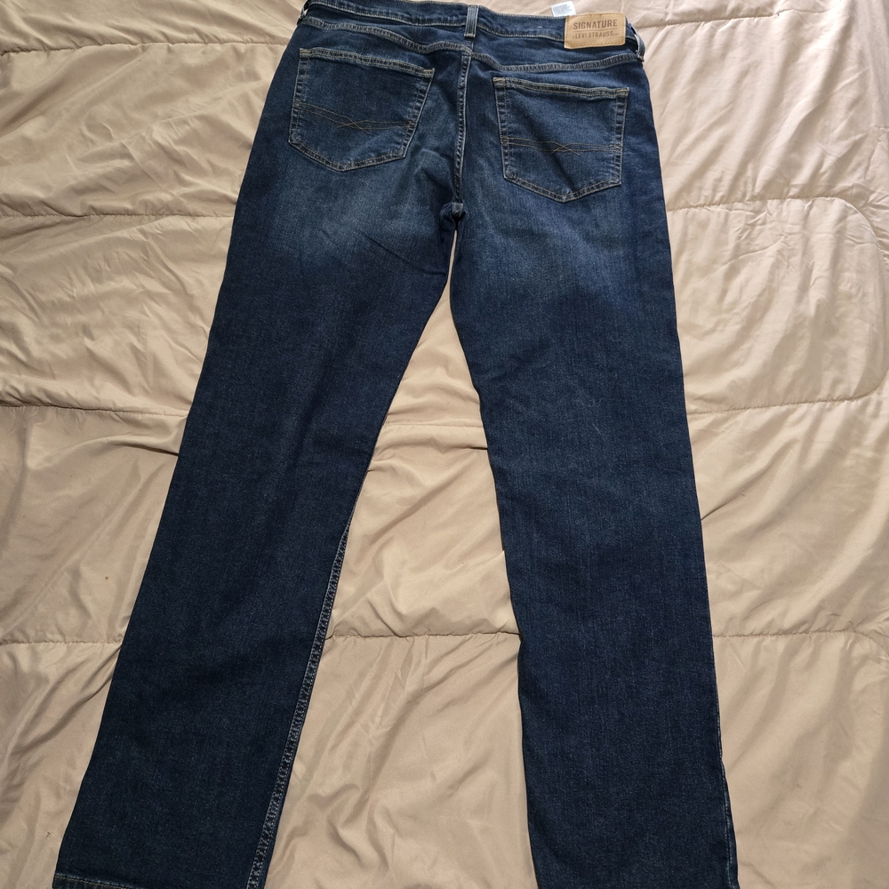 Signature by Levi Strauss Dark Blue Straight Jeans Size 36W 34L